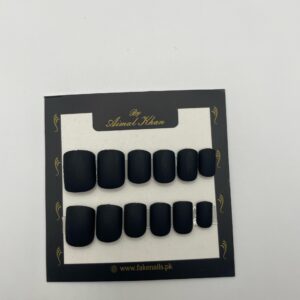 Black Short Nails