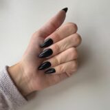 black-almond-shaped-press-on-nails
